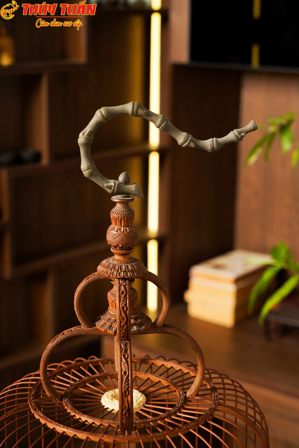 Lồng Ngũ Lân Hý Cầu