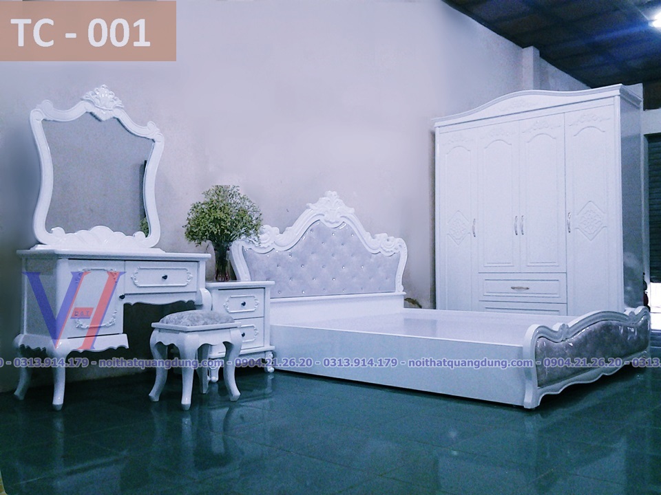 Với sự trở lại của phong cách tân cổ điển, bộ phòng ngủ HT01 tại Hải Phòng sẽ là sự lựa chọn hoàn hảo cho khu vực tân cổ điển của bạn. Với thiết kế sang trọng và tinh tế, bộ phòng ngủ này sẽ mang đến cho bạn cảm giác trầm mặc và tinh tế như những ngôi nhà cổ xưa.