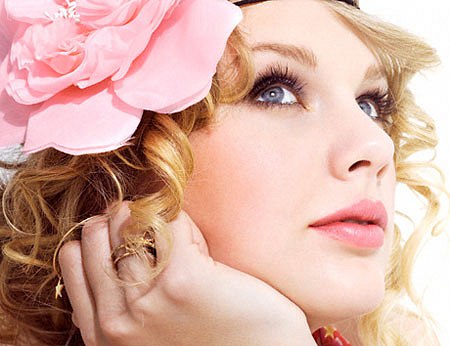 Cách làm mặt nạ sữa ong chúa và tinh bột nghệ như thế nào