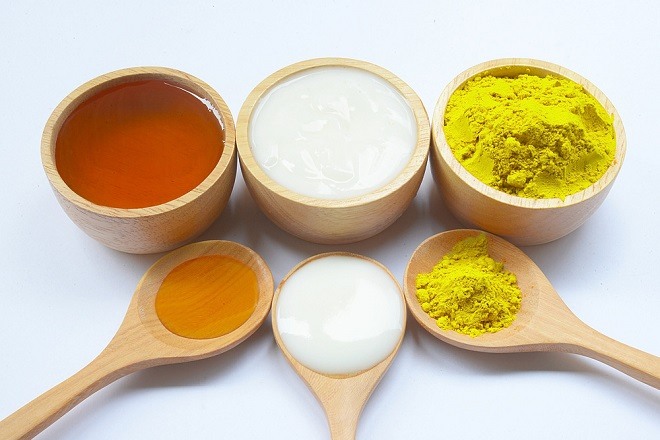 Cách trị nám da mặt bằng nghệ tươi như thế nào