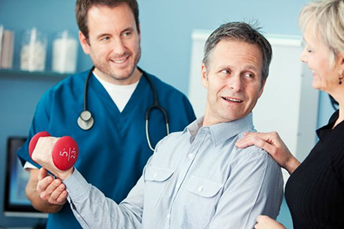 Dấu hiệu của tai biến mạch máu não là gì và cách phòng bệnh ra sao