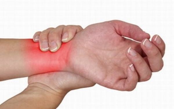 Đau nhức khớp cổ tay cổ chân là bệnh gì