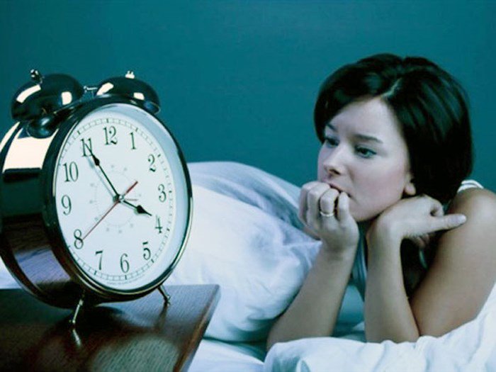 Khó ngủ là triệu chứng của bệnh gì và cách khắc phục ra sao
