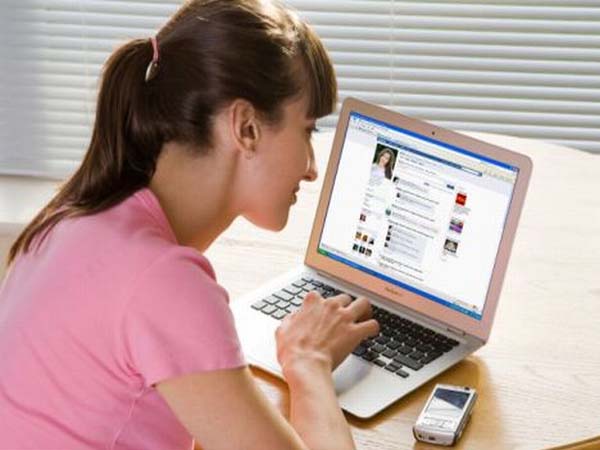 Mờ mắt nên uống thuốc gì hiệu quả an toàn