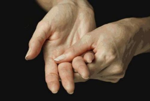 Nhức mỏi tay chân vào ban đêm