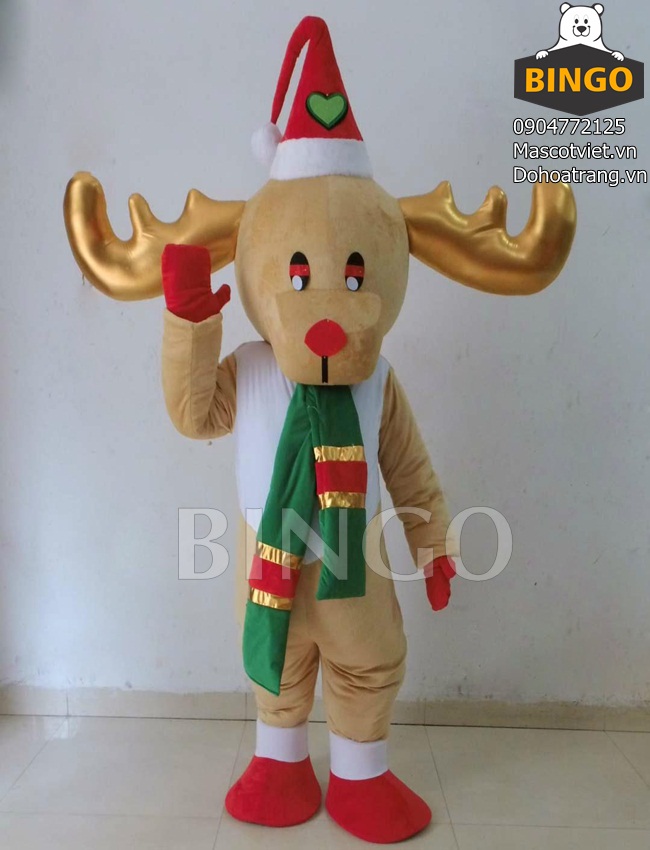 Noel dạo phố cùng mascot