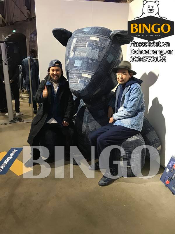 Gấu Denim BINGO sản xuất trưng bày tại triển lãm KingPinks Show tại Amsterdam-Hà Lan