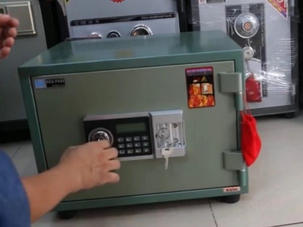 Hướng dẫn bạn các cách mở két sắt Hòa Phát