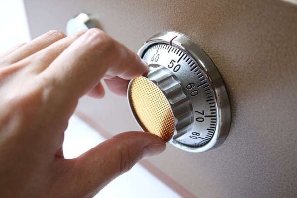 Hướng dẫn mở khóa két sắt 4 số (hoặc 3 số) khi bạn quên mật mã