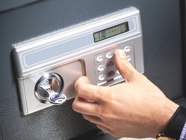 Một số vấn đề cần lưu ý khi két sắt bị kẹt không đóng được