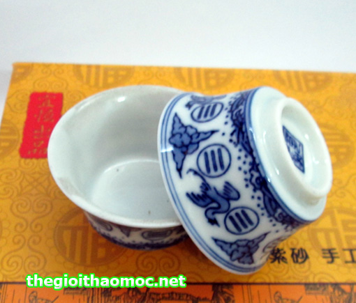 tách uống trà