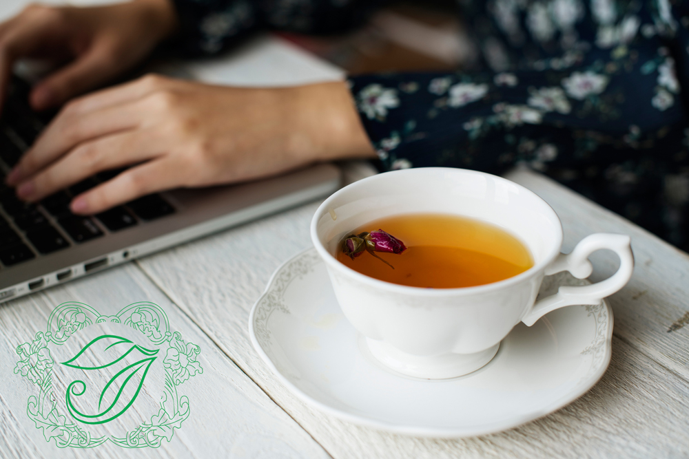 uống trà mỗi ngày tốt cho não - tách trà mỗi tuần