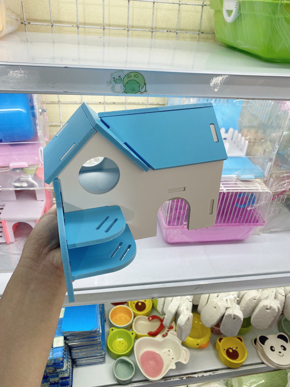 Nhà gủ lâu đài chữ L