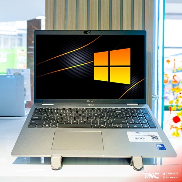 Laptop Dell Precision 3590 Mobile Workstation (Ultra 7 165H vPro Ent/ Ram 16GB/ SSD 512GB/ RTX 500 Ada/ Ubuntu/ 3Y/ Xám)
