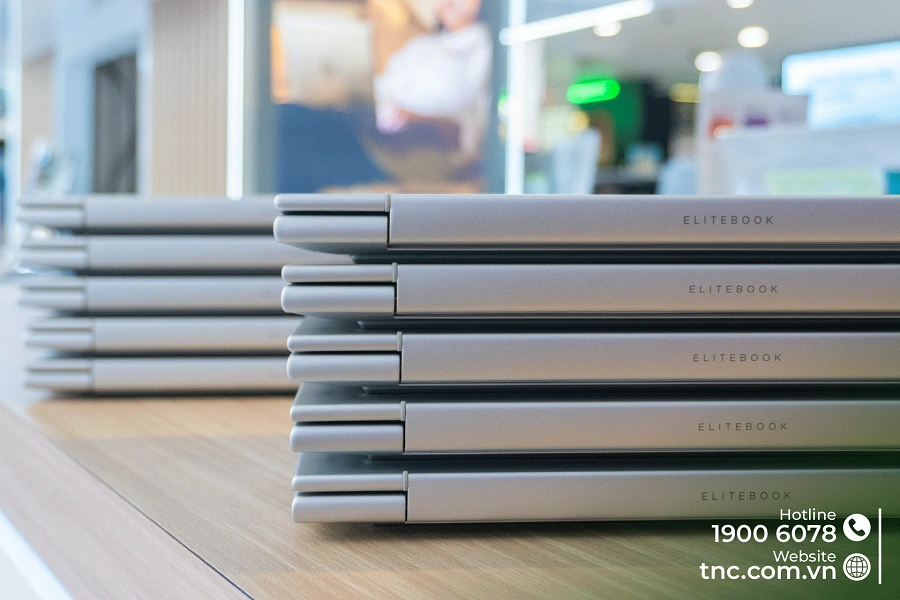 Laptop HP EliteBook 640 G11 A7LG9PT (Ultra 5 125U/ Ram 16GB/ SSD 512GB/ Touch/ Windows 11/ 1Y/ Bạc)