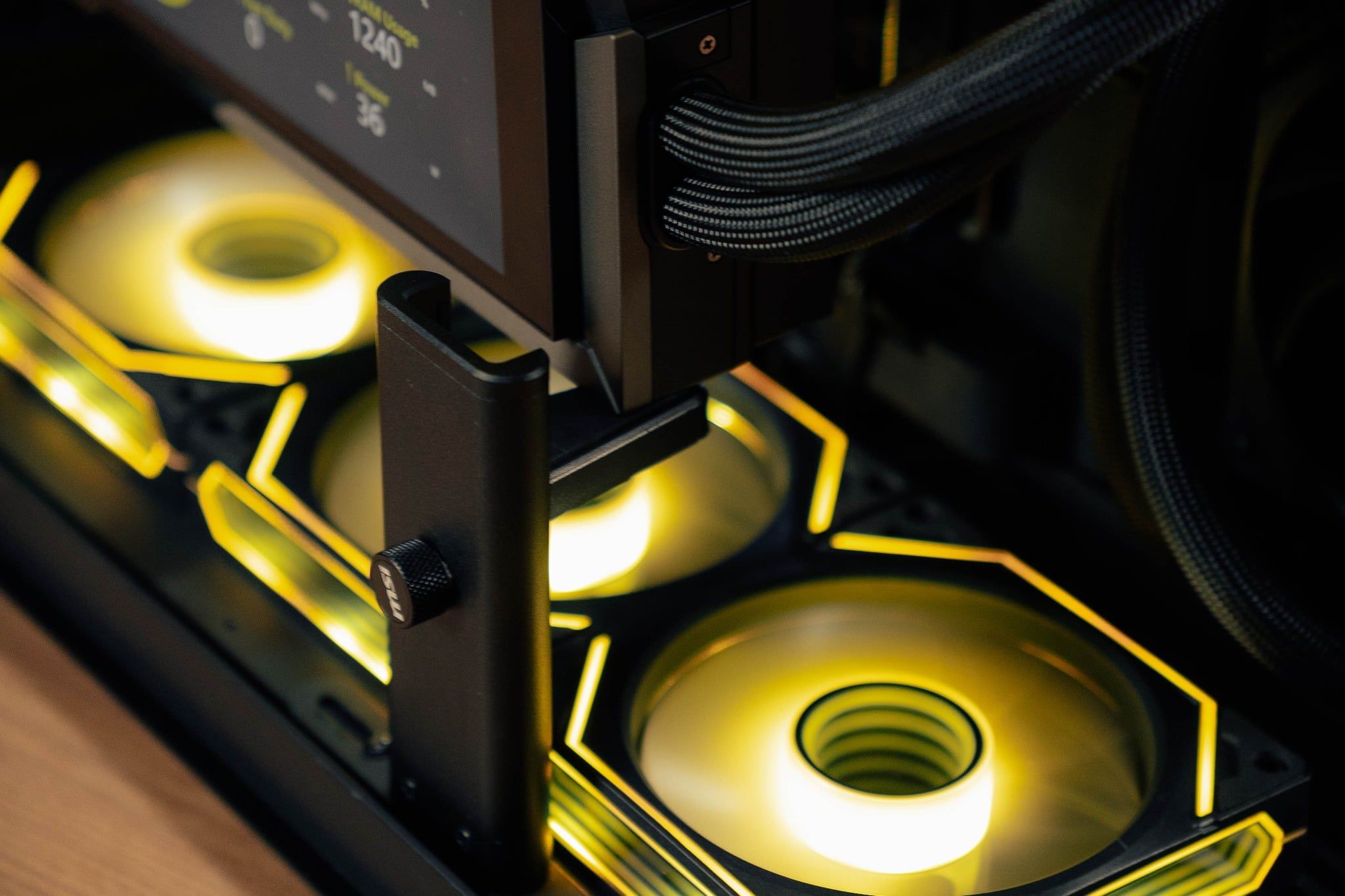 PC Progear x MSI LIGHTNING (Intel Core Ultra 9 285K/ VGA RTX 5090)