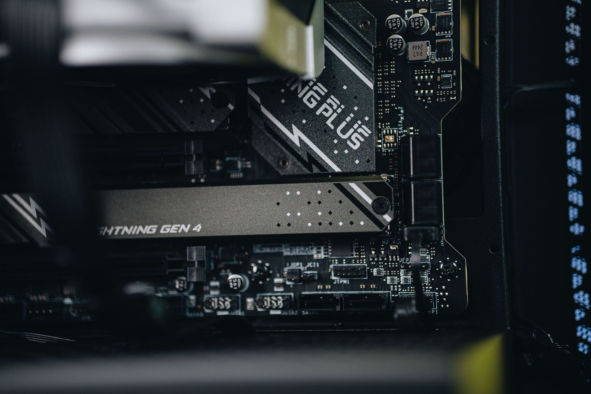 PC ProGear Intel i7-14700F/ VGA RTX 5060