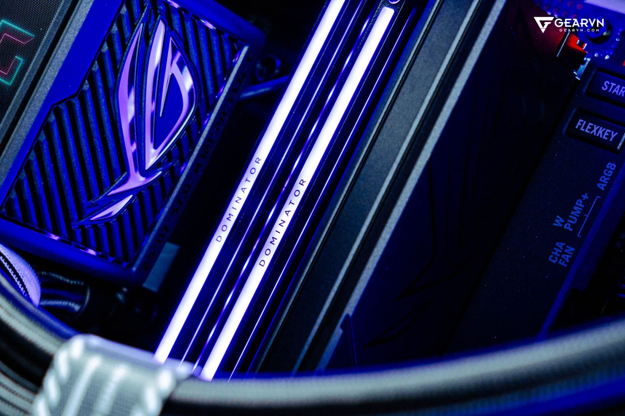 PC Progear CUSTOM 0001 Ryzen 9 9950X3D - RTX 5090