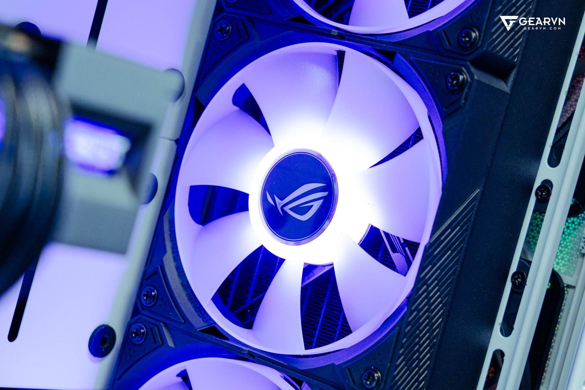 PC Progear CUSTOM 0001 Ryzen 9 9950X3D - RTX 5090