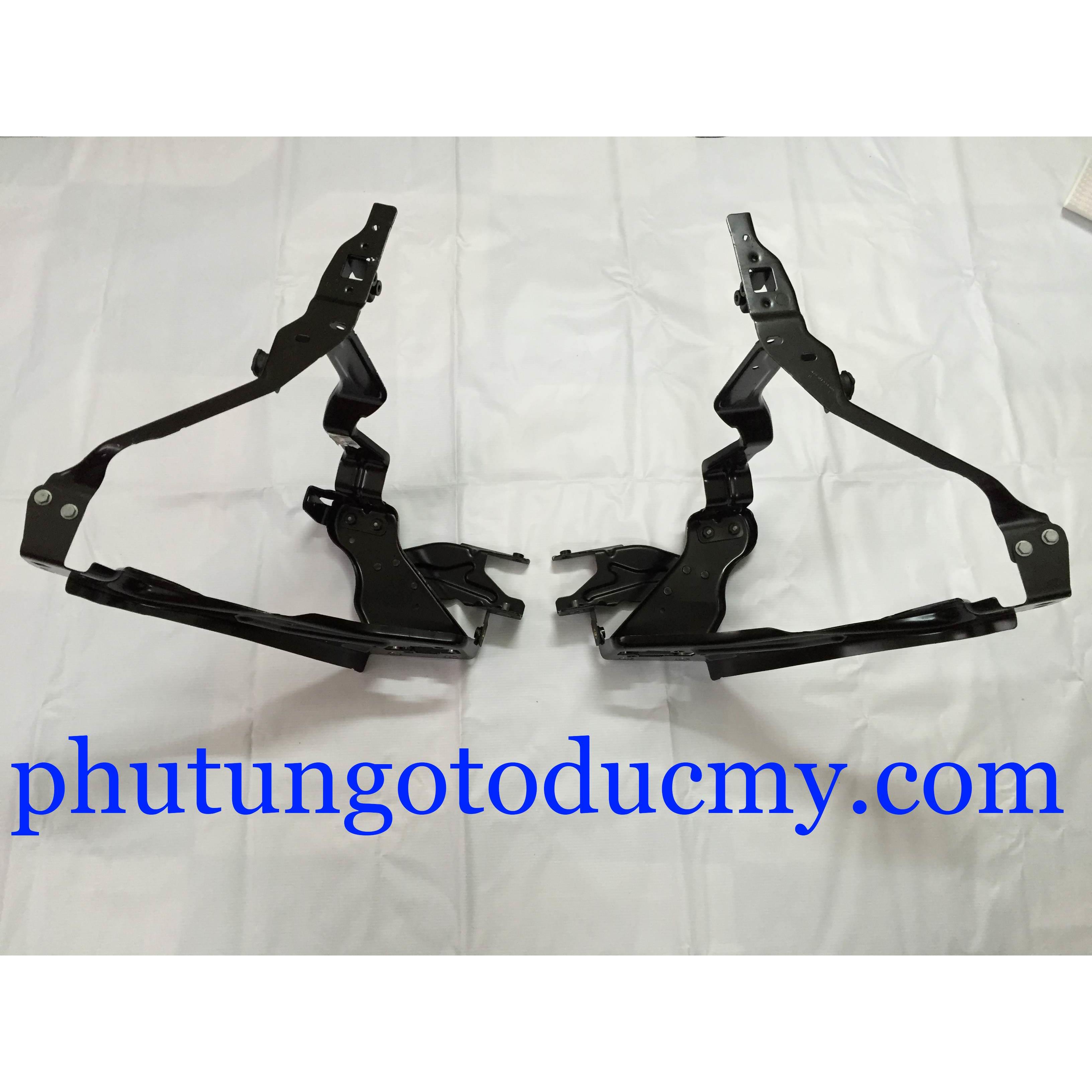 Giá đỡ đèn pha Mercedes C200, C230, C250, C300 W204 - A2046200991