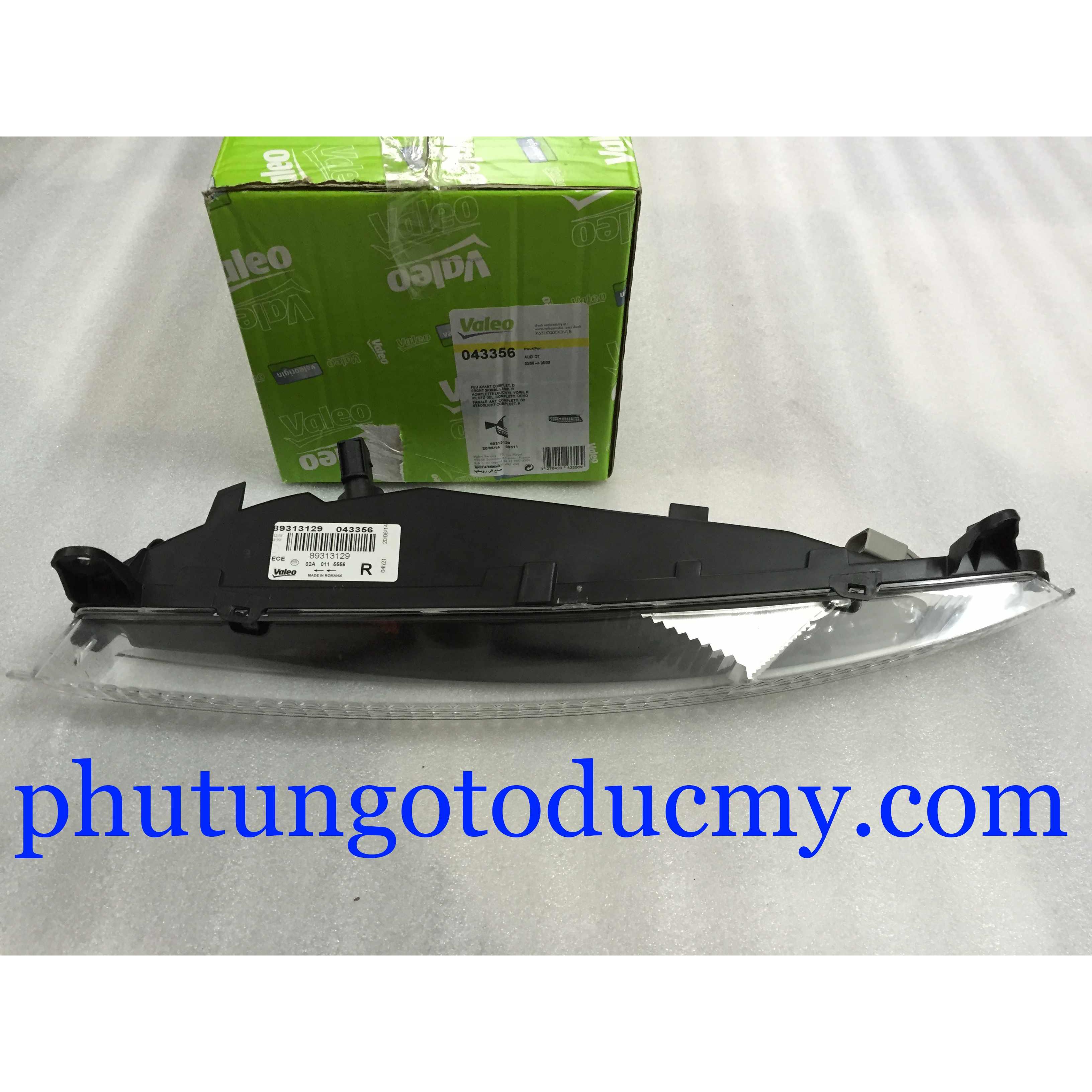 Đèn xi nhan cản trước Audi Q7 - 4L0953042A 4