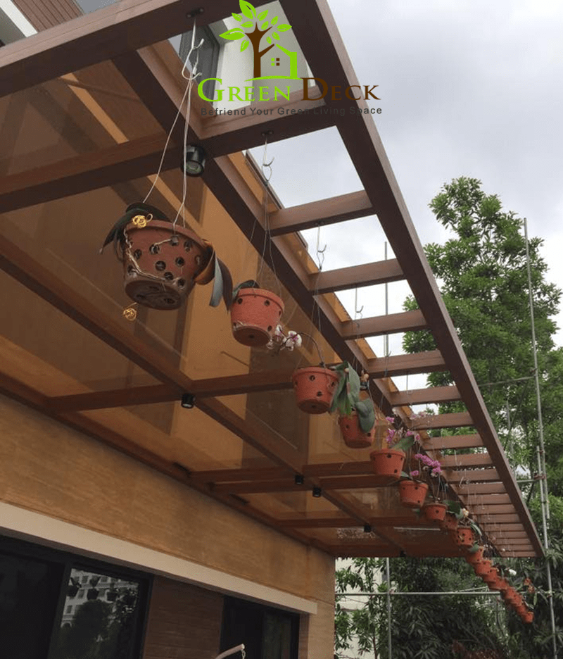 Hộp gỗ gác mái kính