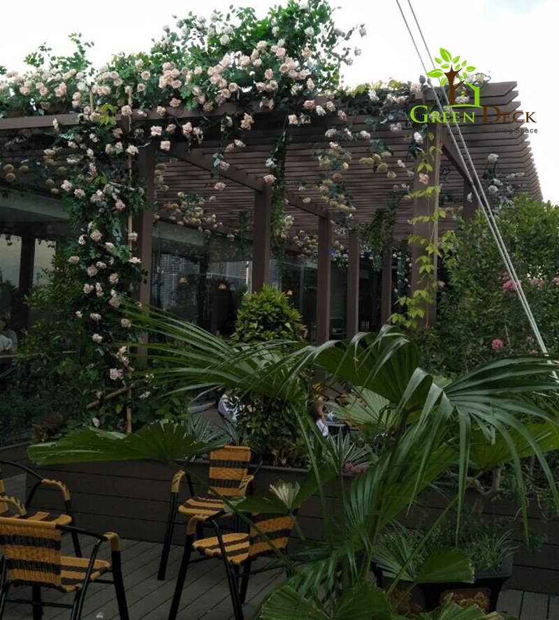 Giàn hoa gỗ nhựa đẹp hút mắt
