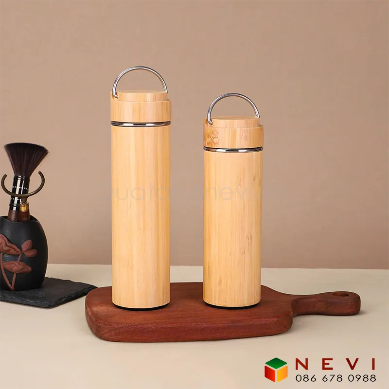 bình giữ nhiệt vỏ tre có quai xách 1