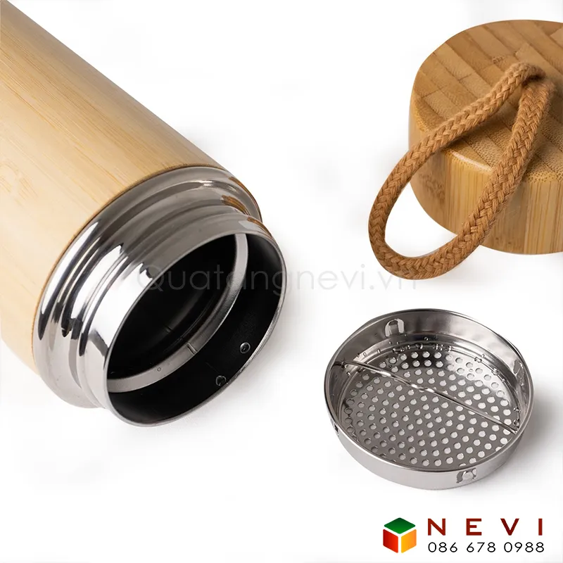 bình giữ nhiệt vỏ tre có quai xách 1