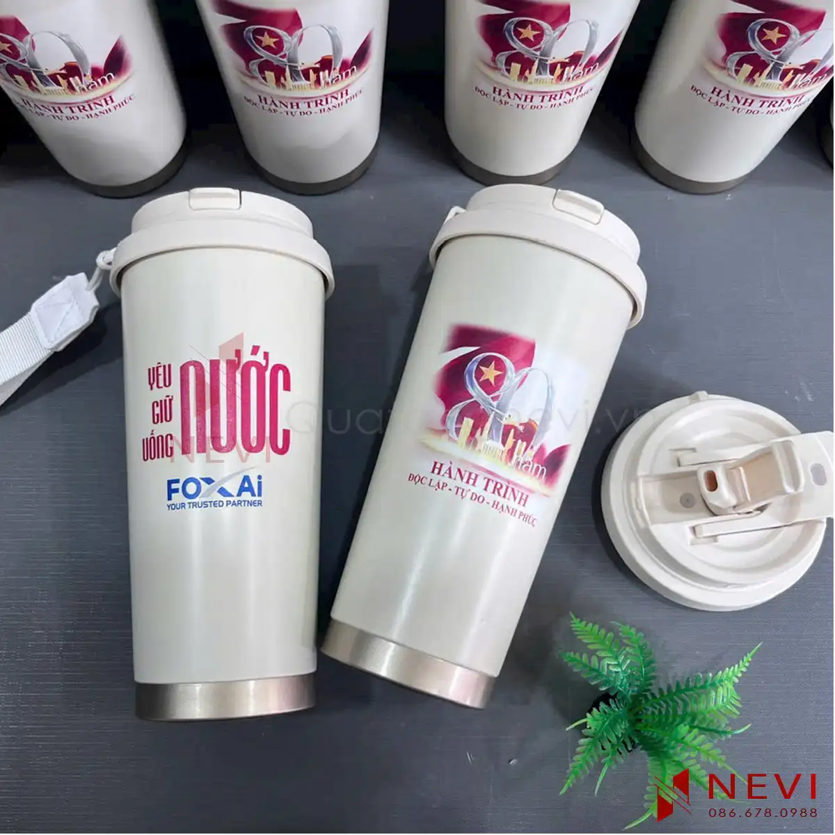 cốc giữ nhiệt in quanh thân bình