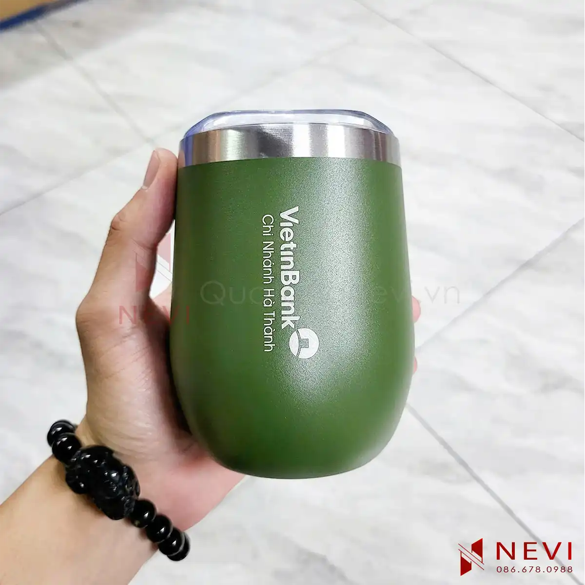 cốc trứng màu xanh rêu