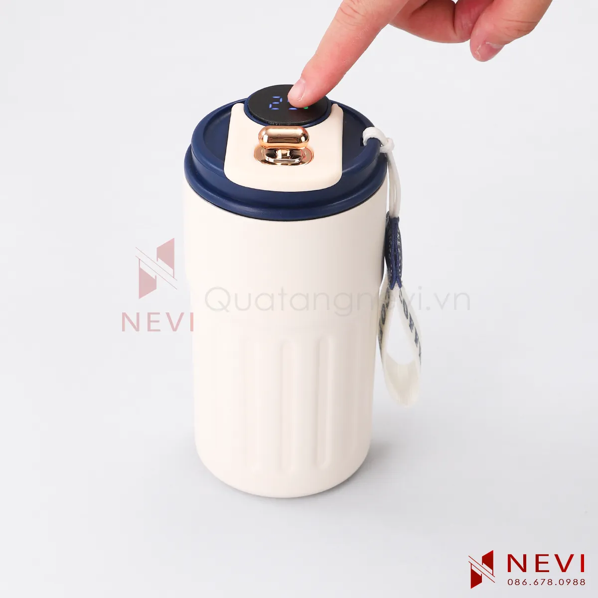 ly giữ nhiệt inox 316 hiển thị nhiệt độ in logo
