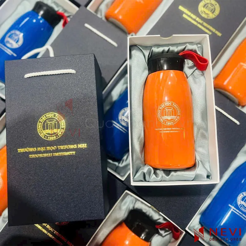 bộ quà tặng bình giữ nhiệt có hộp đựng in ấn thương hiệu giá rẻ, cung cấp bởi Quà tặng Nevi