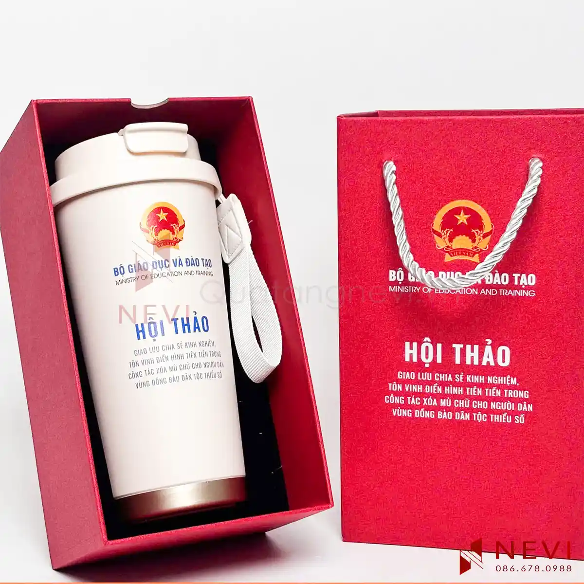 quà tặng cốc giữ nhiệt in logo