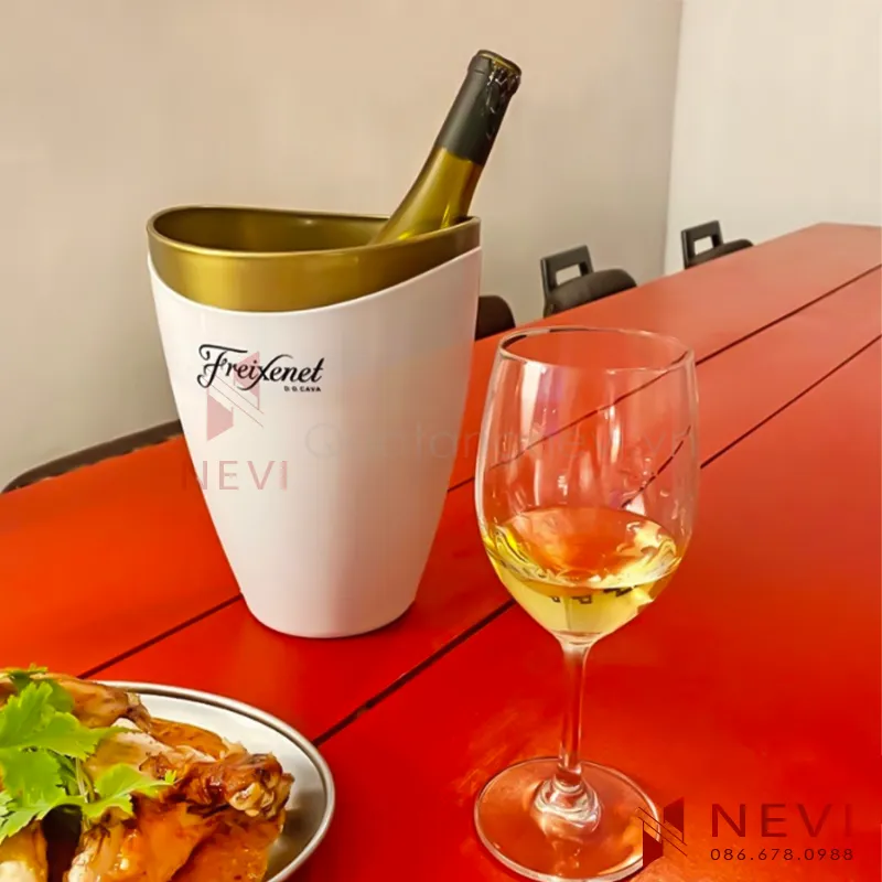 mẫu xô đá nhựa cao cấp