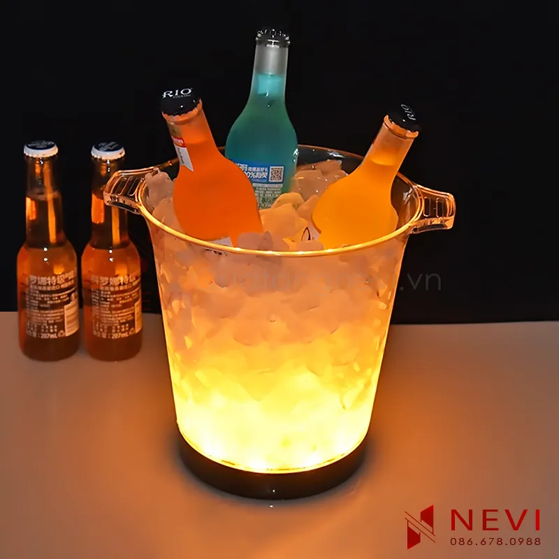 xo-da-nhua-trong-Led-phat-sang-nhieu-mau-quay-bar-nevi-03