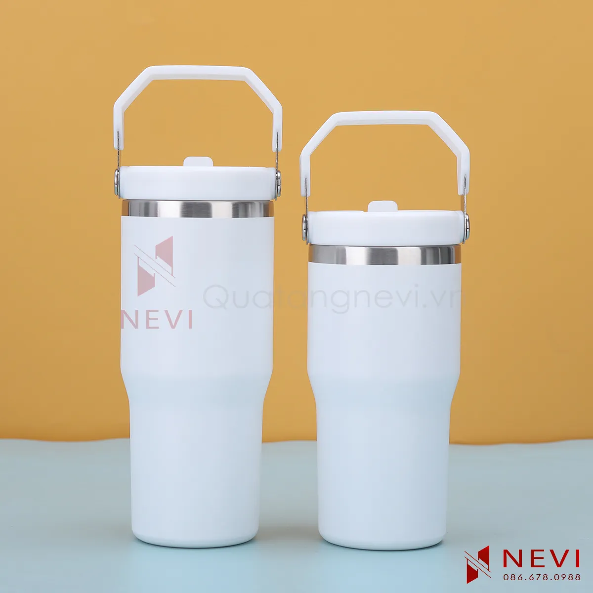 cốc giữ nhiệt có quai xách màu trắng