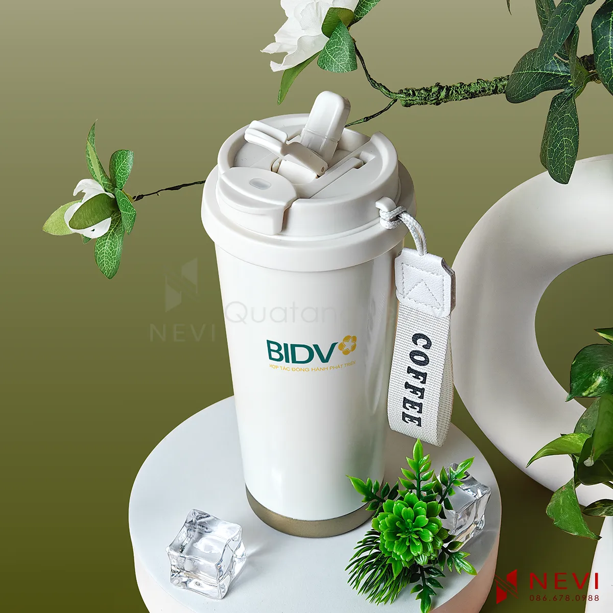 cốc giữ nhiệt inox 316 màu trắng có miệng hút dạng nắp bật