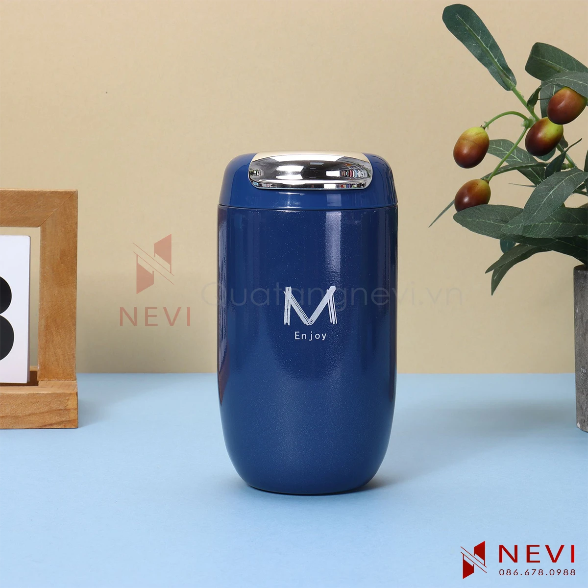 cốc giữ nhiệt độc lạ tại nevi