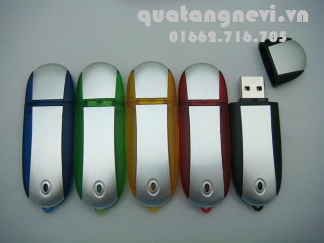 USB nhựa 8
