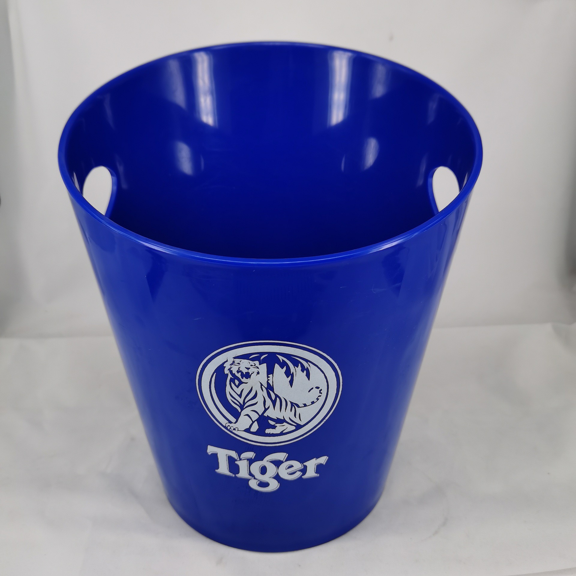 Xô Đá Nhựa Tiger