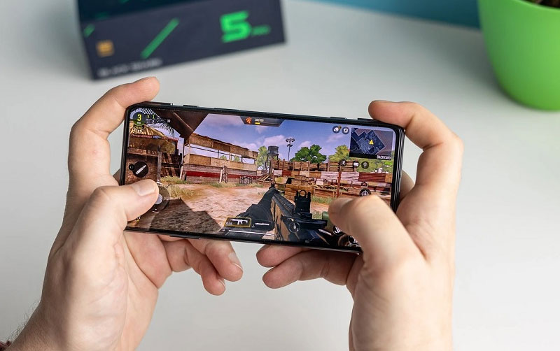 Xiaomi Black Shark 5 nạp đầy pin chỉ trong 15 phút