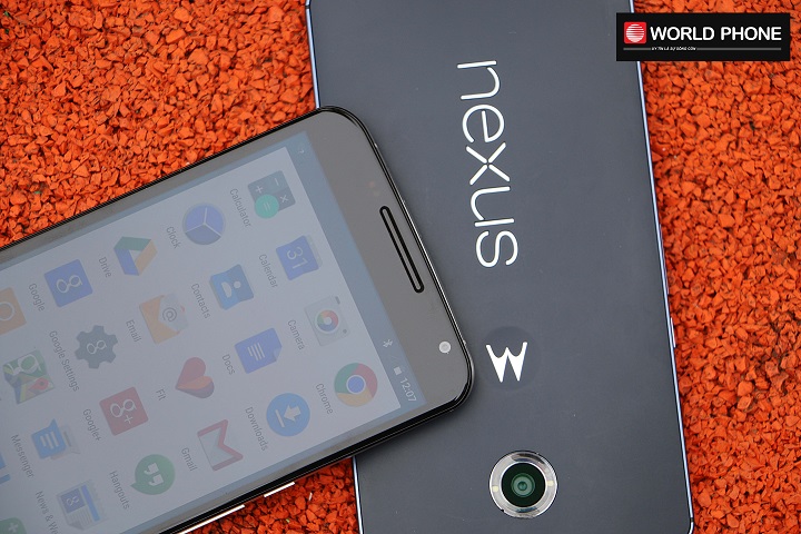 Google Nexus 6 cũng được trang bị tấm nền AMOLED cùng độ phân giải 2K cùng kích cỡ cực đại 5.96 inches