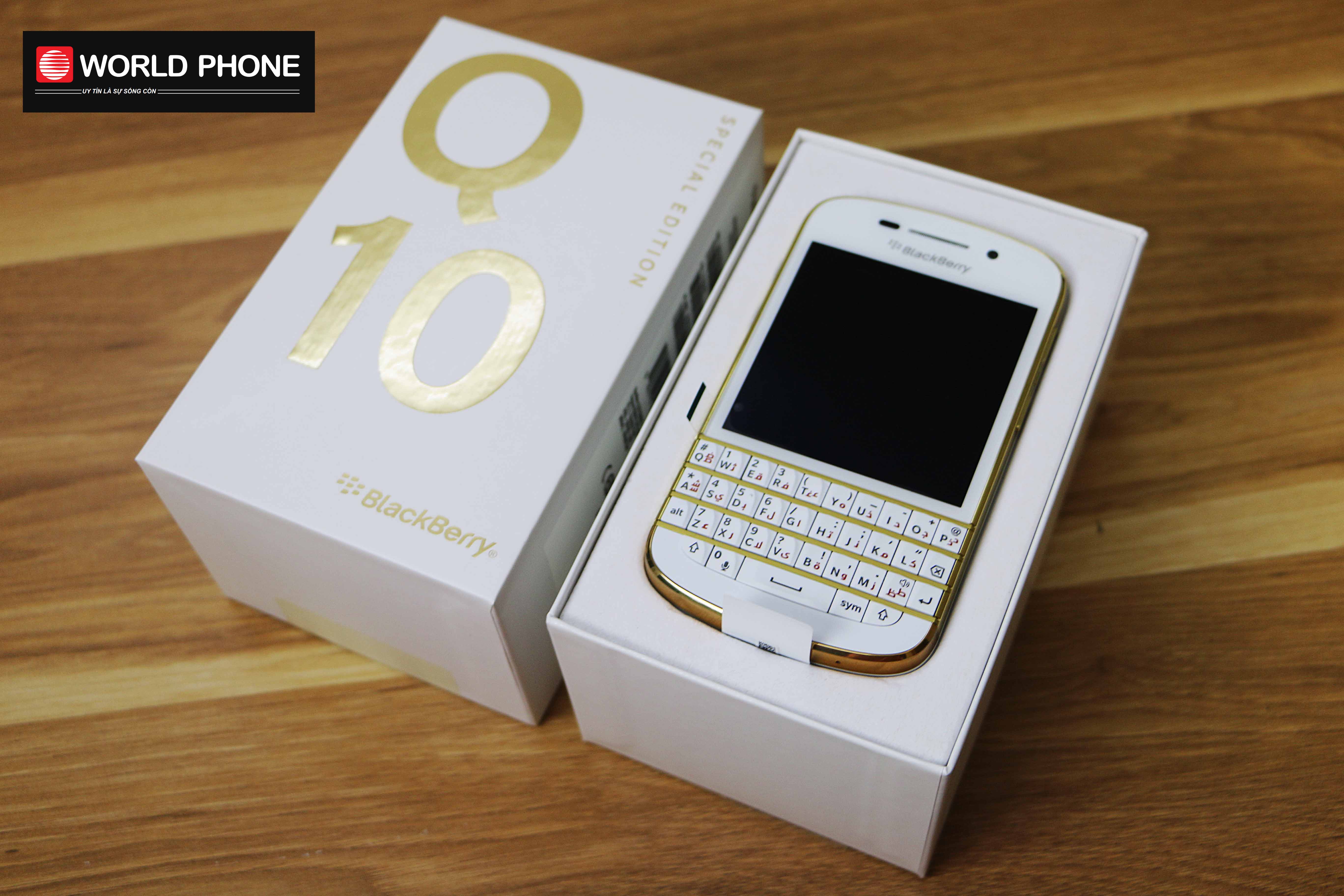 BlackBerry Q10 Gold Special Edition New Fullbox PIN 777