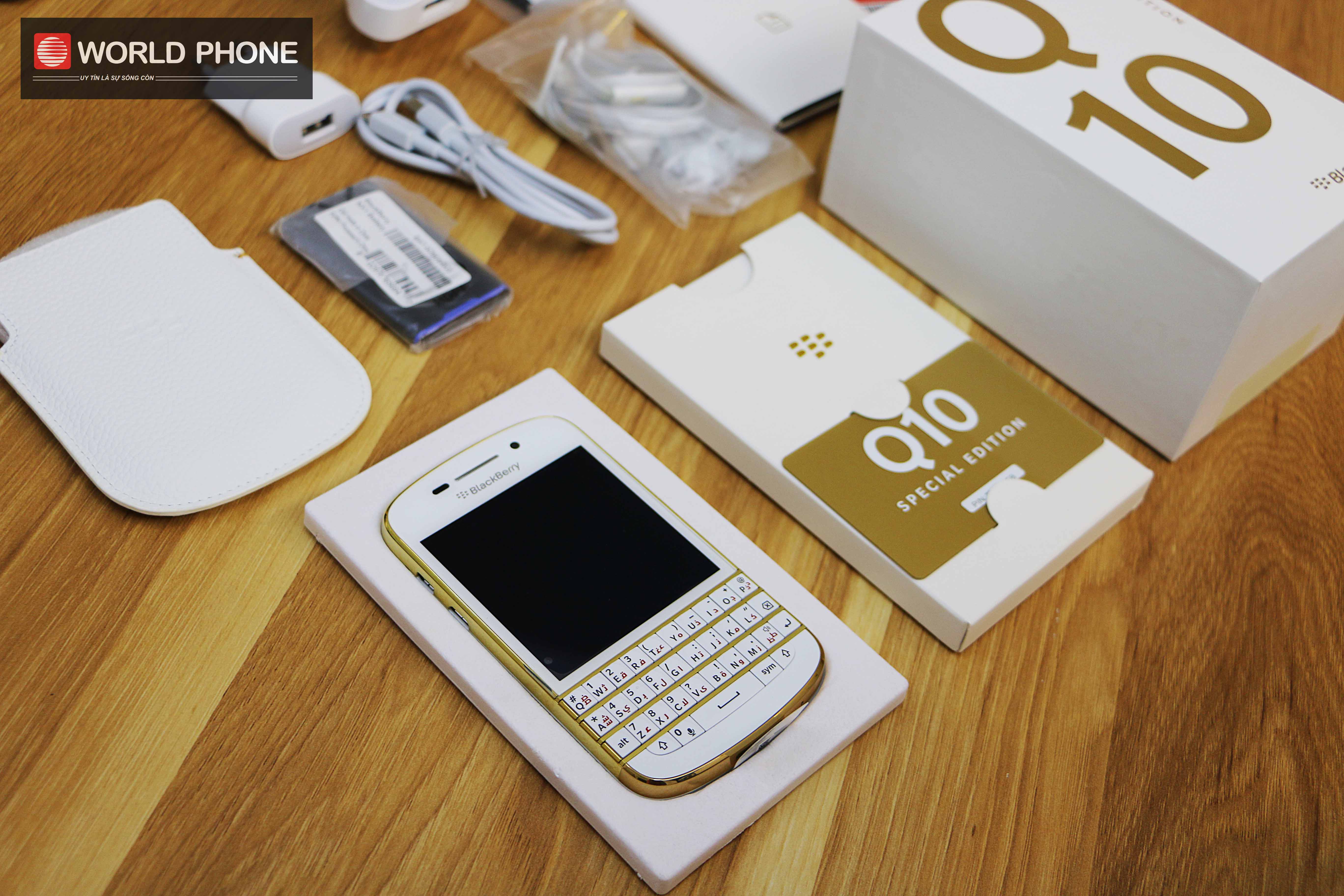 BlackBerry Q10 Gold Special Edition New Fullbox PIN 777