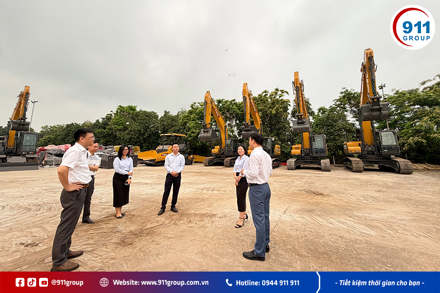 Thầy cô Trường ĐH Xây Dựng tham quan kho kho bãi Tập Đoàn 911