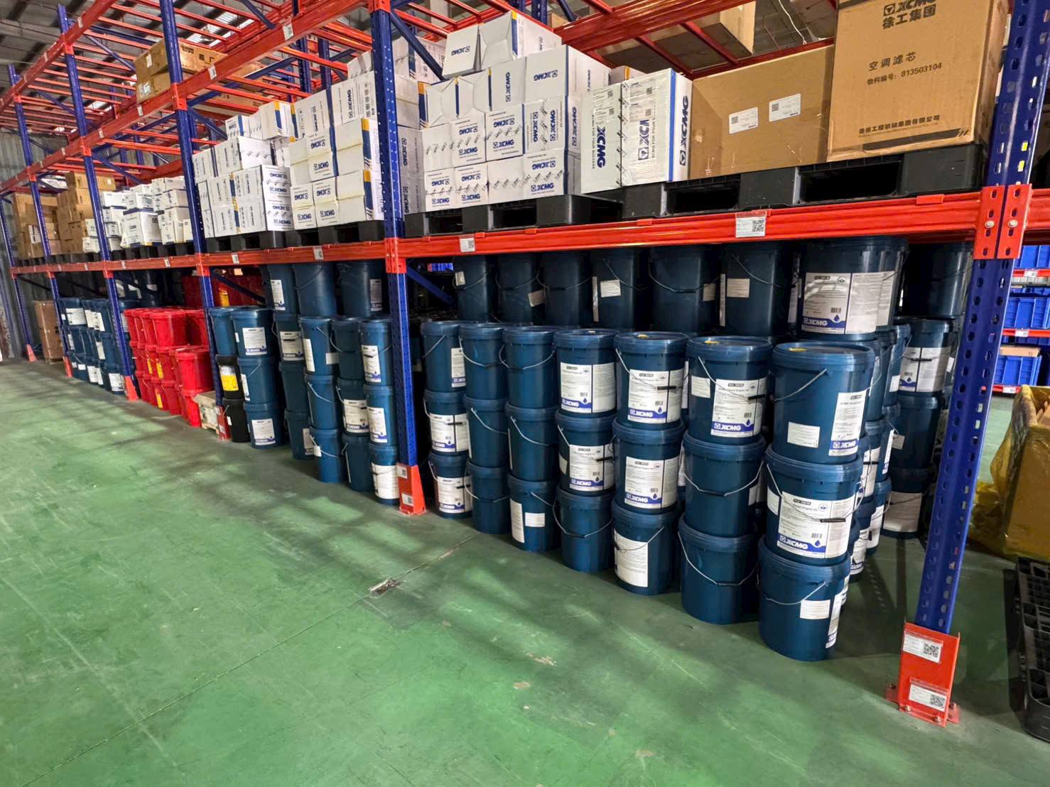 Phụ tùng xúc lật