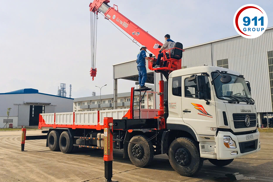 Xe tải gắn cẩu tự hành Zton 15 tấn