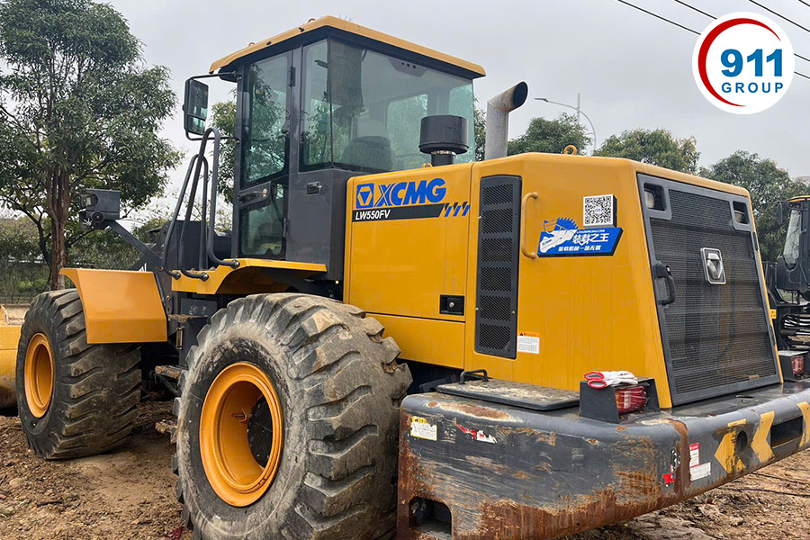 Bảo dưỡng động cơ máy xúc lật