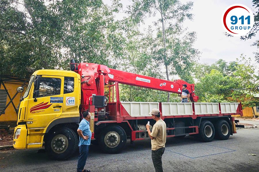 Xe cẩu Dongfeng 15 Tẫn gắn cẩu ATOM